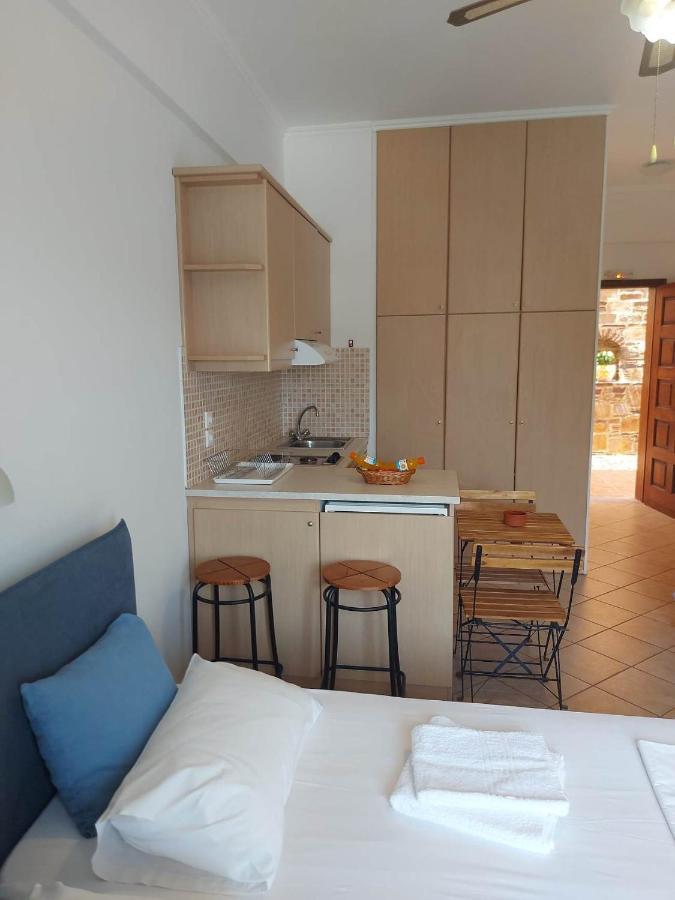 Anarrousa Studios & Apartments Evdilos  Exteriér fotografie